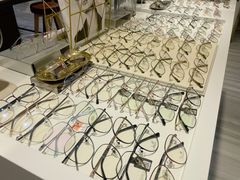 -宏宇眼镜蔡司依视路折扣店(兆佳眼镜城店)