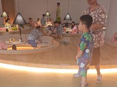 -涨巢·潮玩水疗局