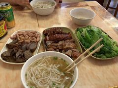 叉烧拼烧肉-香辉食馆(新兴路店)