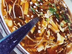 小油条配酸辣汤-味莊·青岛菜(云霄路店)