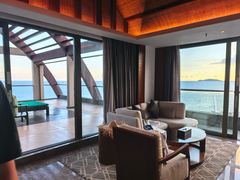 -三亚湾海居铂尔曼度假酒店