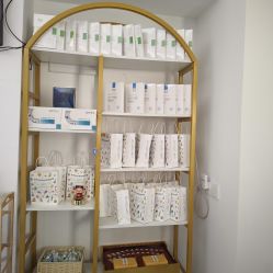 -舒雅美容SPA养生馆·面部清洁·肩颈疏通