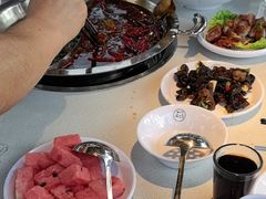 -茅草房·河畔园林火锅