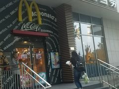 -麦当劳(南京路2店)