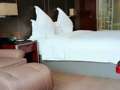 -武汉光谷广场杨家湾地铁站怡程酒店