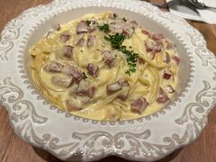 -玛格萝妮比萨屋(四平店)
