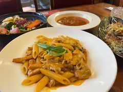 -玛格萝妮比萨屋(陆家浜路店)