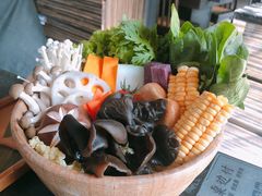 -湊湊火锅·茶憩(新中关购物中心店)