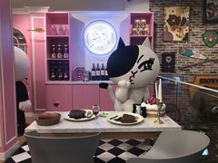 -LINE FRIENDS Garosu-gil Flagship Store