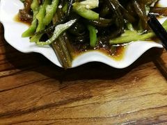 -一品江湖烧烤餐厅