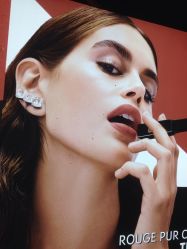 -YVESSAINTLAURENT