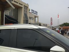 -平望服务区·停车场