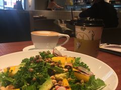 牛油果香橙鲜虾蔬果沙拉-卡朋厨房(289艺术园区店)