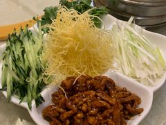 -关东风老北方菜馆(桂芳园店)