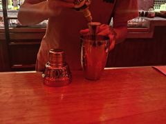 -饮湖威士忌鸡尾酒吧