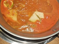 -野山舂·贵州现舂酸汤火锅(鸿通城店)