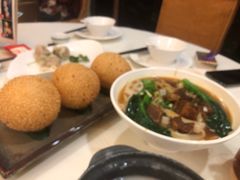 -东豪园林海鲜酒家(南港路辅路店)
