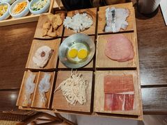 -银米·云南传统过桥米线(双廊黑金冠店)