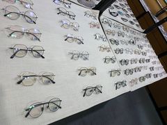 -罗伯特眼镜·蔡司官方授权(罗湖国贸店)