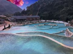 -十万大山布透温泉