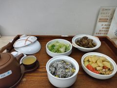 -雪梅月子中心(华侨城店)