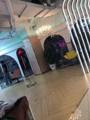 -BULB STUDIO 巴柏明星发型工作室