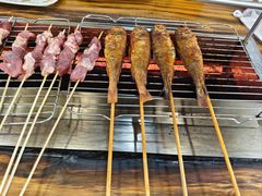 -哈尔滨小酒馆·鲜肉现穿自助烧烤(康新花园店)