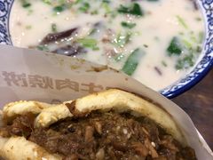 牛肉烧饼（多肉）-穆得·老周家牛肉烧饼(普利街店)