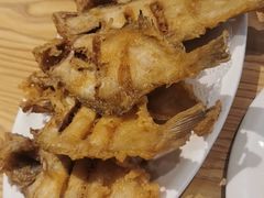 炸偏口鱼-方城小吃店