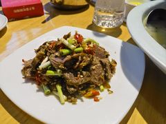 -兔行天下-鸿鹤鲜锅兔(中海国际店)