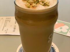 栀子花梨香拿铁-Seesaw Coffee(上生新所店)