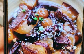 Small Pot Braised Pork Belly