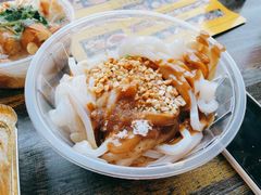 -花儿姐与战哥的美食档