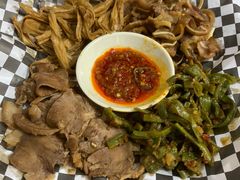 -黑白电视长沙小吃(美林M·LIVE天地东座店)