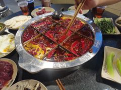 -洞亭火锅(防空洞总店)