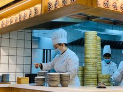 -馋三尺蟹粉小笼(人民广场店)