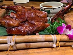 -老滇山寨•云南特色菜•地方菜•民族风情歌舞表演(金碧店)