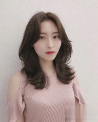 -妃格美发沙龙·烫发·染发