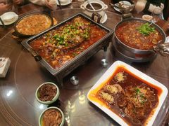 -万重锦·人文川菜馆(骡马市店)