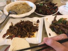 -鹤乡东北菜(崮山路店)