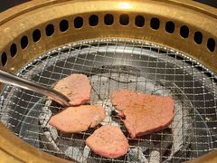 -山川小町·极番烧肉(新地假日广场店)
