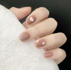 -悦指间美甲美睫
