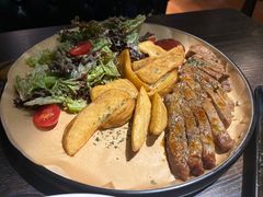 西班牙黑椒猪排-The Cheebat 锌吧·Bistro(体育西店)