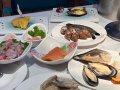 -领鲜活海鲜榴莲自助火锅(东门店)