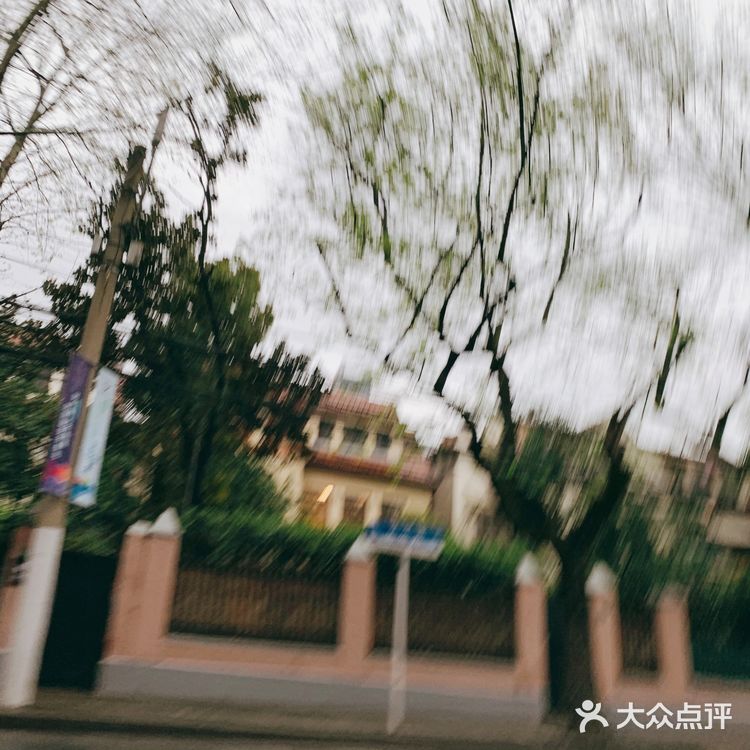 江西炒米粉、螺蛳粉、炸鸡是今天的目标！嘿！