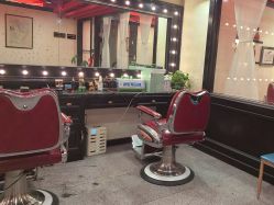 -东方先生国潮男士理发馆