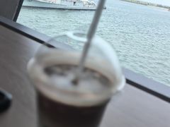 -抱抱地球咖啡馆(国家海洋博物馆店)