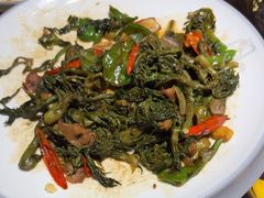 -万里闯关东铁锅炖菜馆(高新旗舰店)