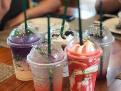 -Chom Cafe and Restaurant