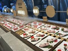 -山焱·炭火自助烤肉(周浦万达店)